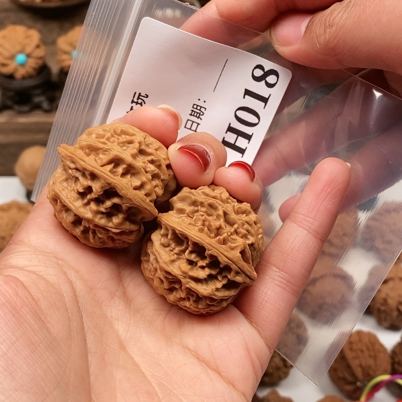 【闪购商品】文玩核桃吊坠g****g