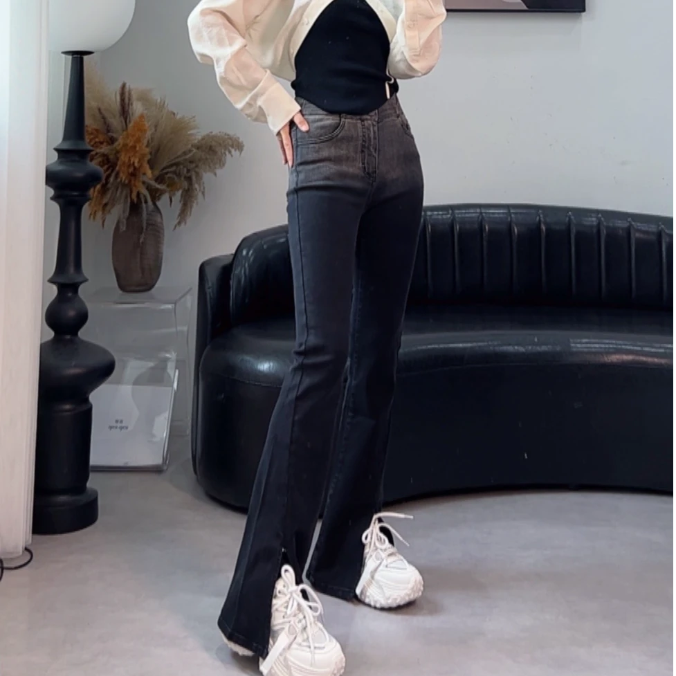 avvenn设计师品牌 芮范24SS 修身 微喇 高腰 牛仔裤