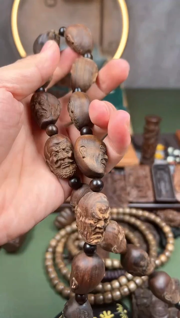 【闪购商品】香木十八罗汉88配盘玩袋