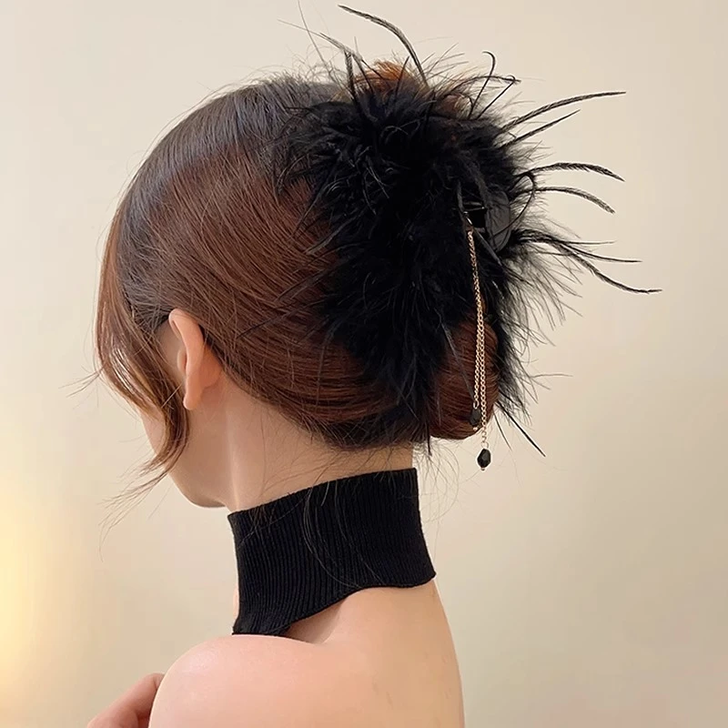 黑色羽毛流苏抓夹后脑勺盘发神器显发量鲨鱼夹子新款鸵鸟毛发夹女