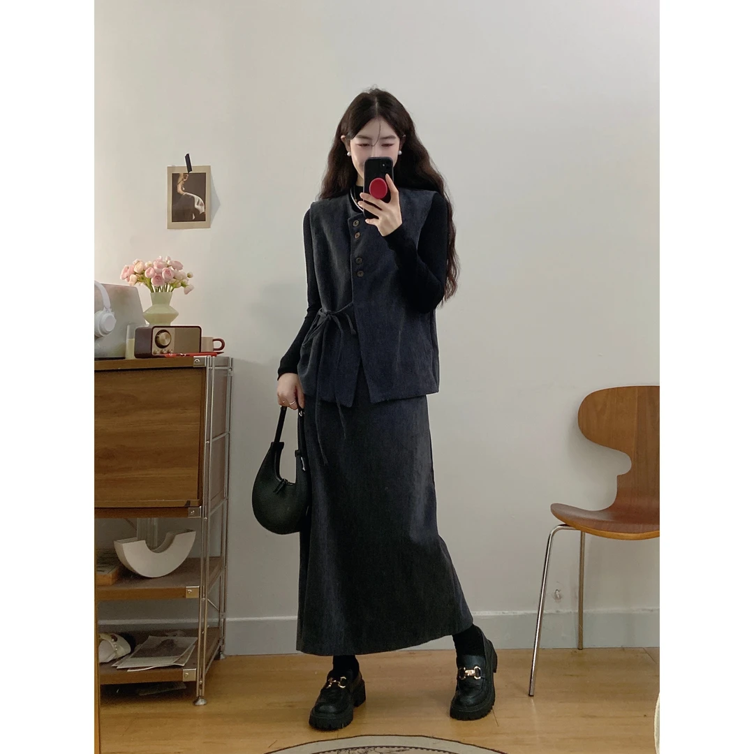 MO88ZSPF大码女秋冬新品韩版打底衫小香风马甲外搭+半身裙 三件套