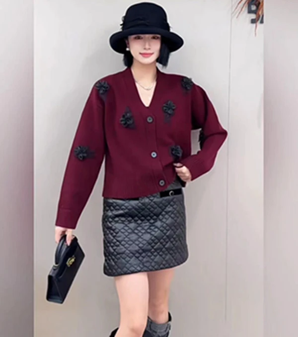 K90316女士新款绣花休闲气质显瘦百搭时尚针织纽扣开衫(5个纽扣)