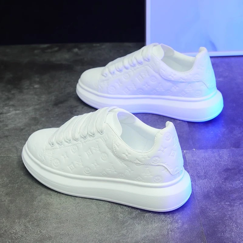 皮面男鞋2024夏款平底鞋透气百搭印花小白鞋厚底潮流情侣板鞋潮鞋