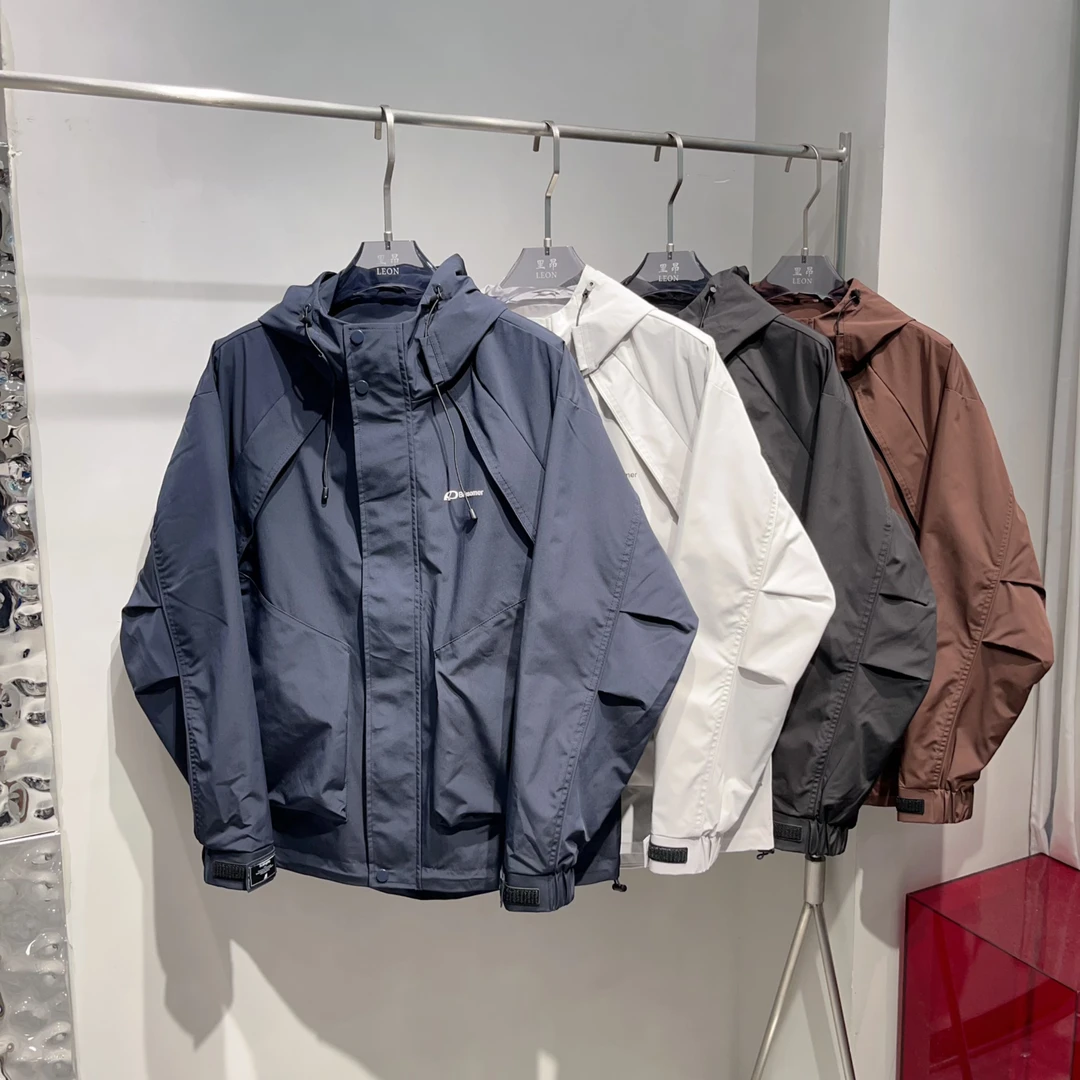 【赢家】秋季新品结构户外连帽情侣款夹克外套838