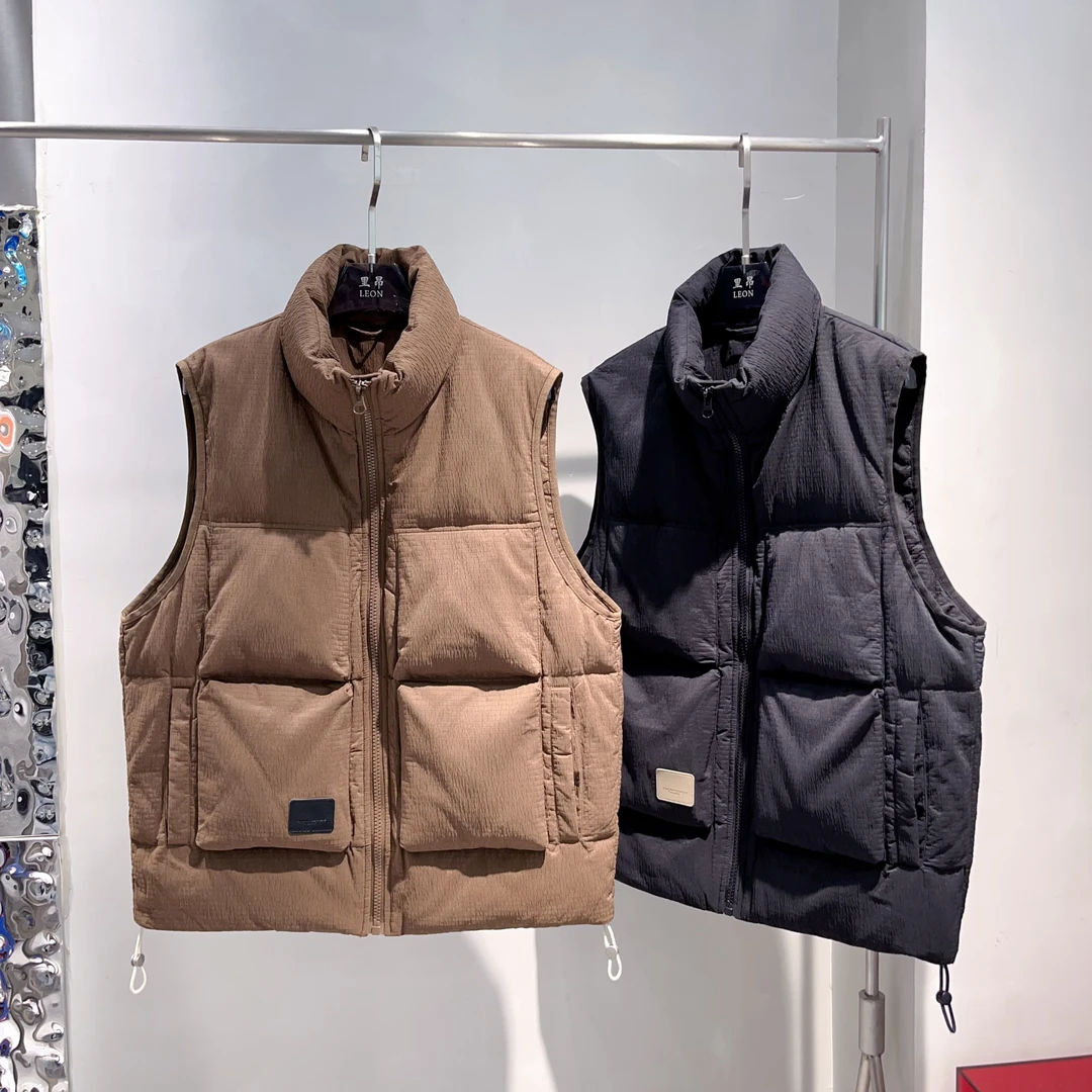 【赢家】百搭立领工装情侣款90绒马甲8621