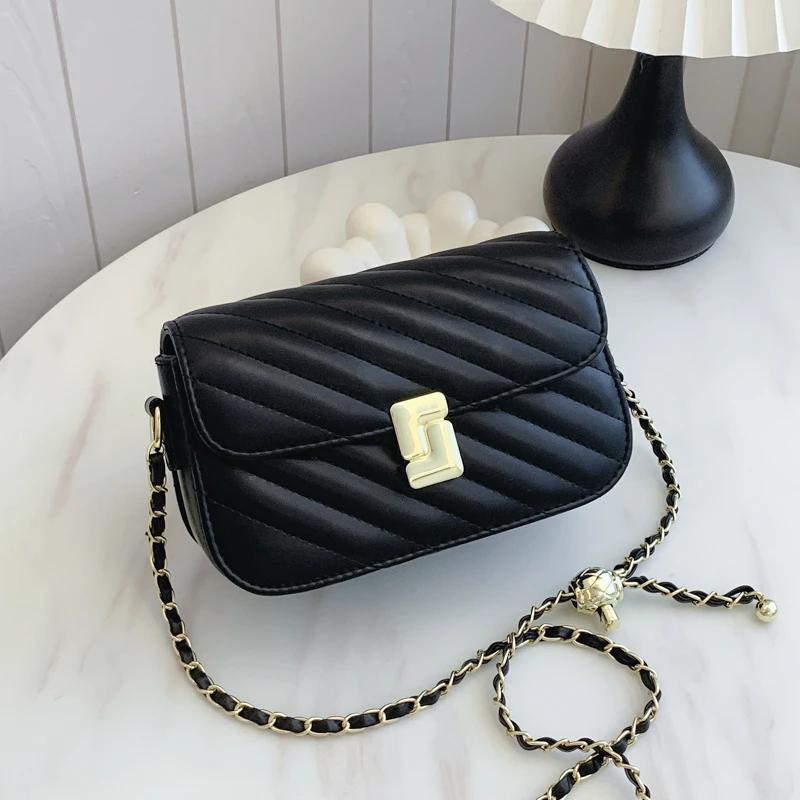 小香风质感斜挎小包包女2024新款百搭夏季休闲爆款高级小众链条包