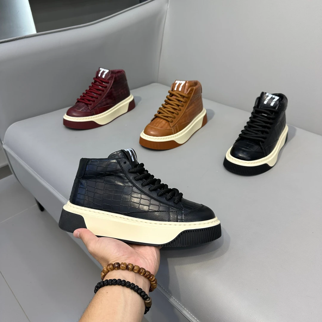 2024秋季新款男士休闲鞋舒适轻便潮流百搭运动鞋流行个性厚底潮鞋