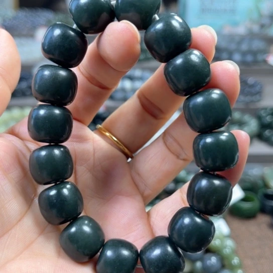 和田玉手链未镶嵌新疆和田沙枣青卡16