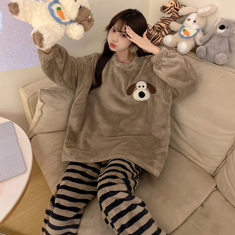 秋冬睡衣女2024年新款法兰绒珊瑚绒保暖大码加绒加厚家居服两件套