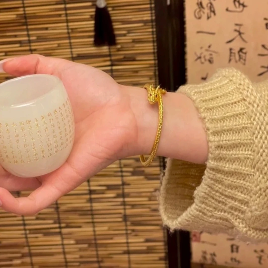 钛钢手镯  神龙摆尾手镯女款龙年百搭精美个性时尚圈口可调节手镯