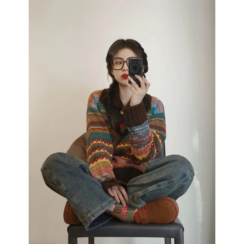 秋冬温柔系穿搭女2024新款高级设计感复古彩色条纹慵懒针织毛衣潮