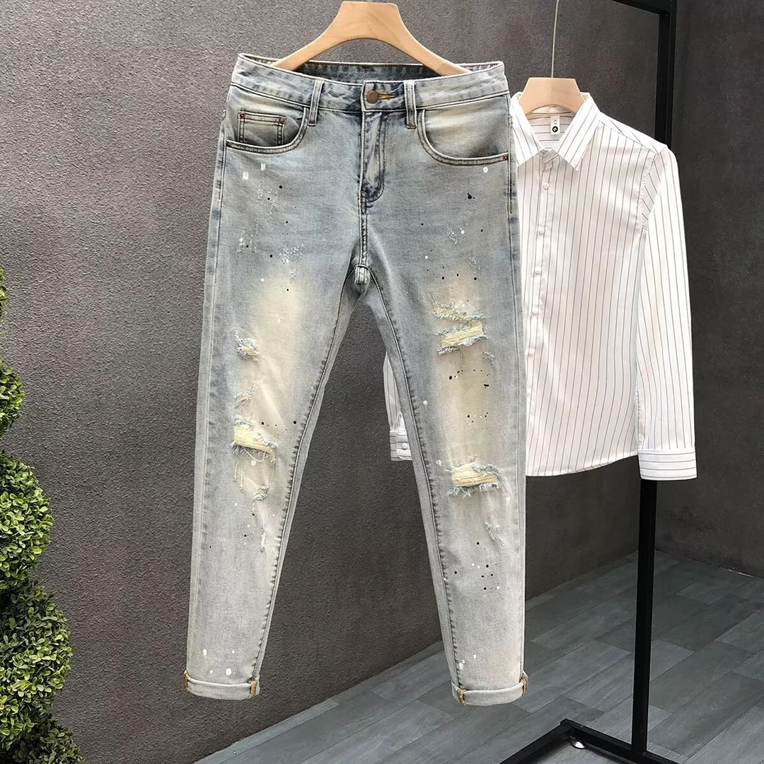 浅蓝色修身牛仔裤男2025夏季新款男士长裤潮牌修身百搭破洞小脚裤