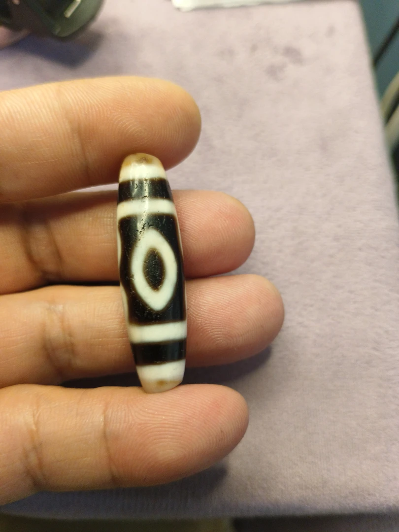 牙黄宝盖3眼锁骨链