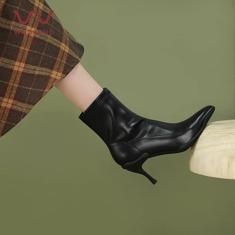 吴大叔秋冬新款尖头短靴时尚百搭黑色真皮女靴气质细跟高跟27-339