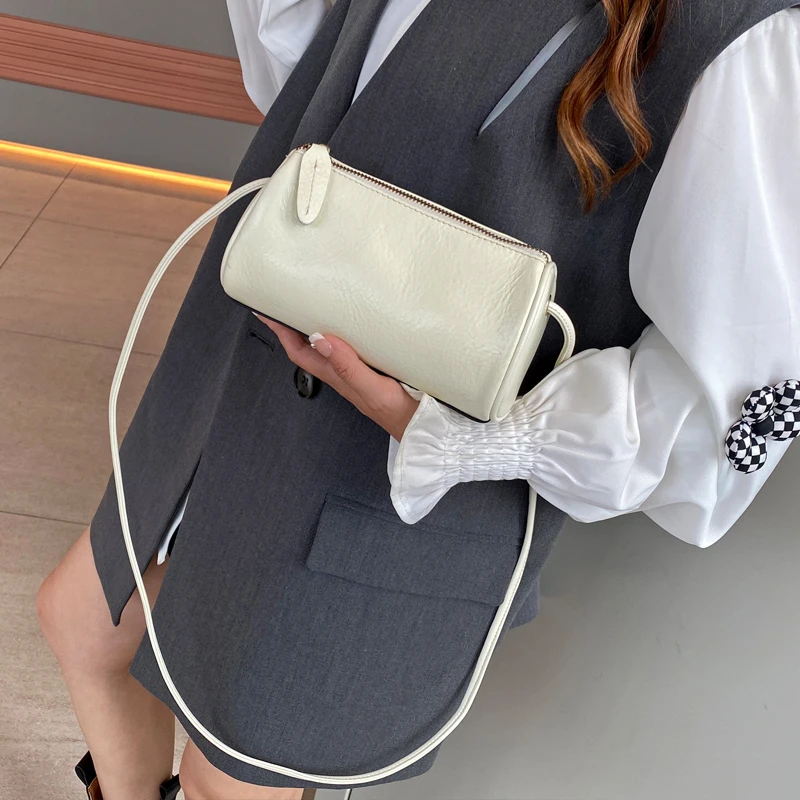 纯牛皮单肩斜挎小包包女百搭2024夏季新款真皮休闲轻便女包放手机