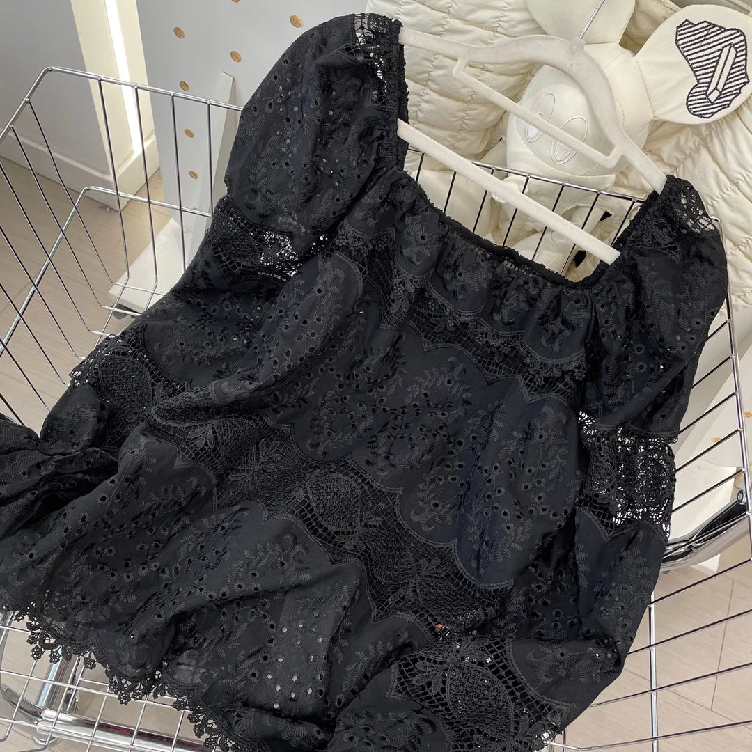 E-24012613一字肩蕾丝衬衫