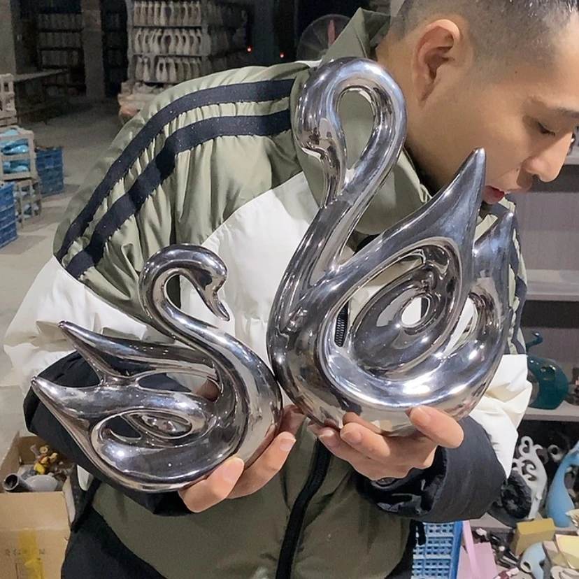 【闪购商品】陶瓷摆件电镀银情侣天鹅