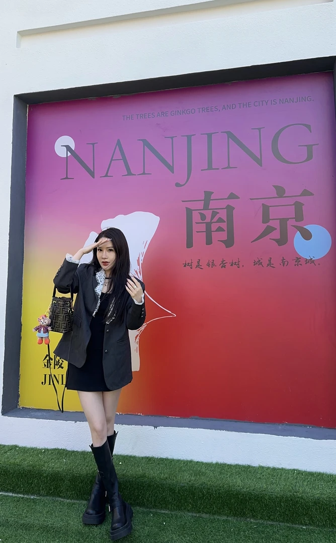 TJ！「简爱日记」新款高级灰蕾丝拼接西装