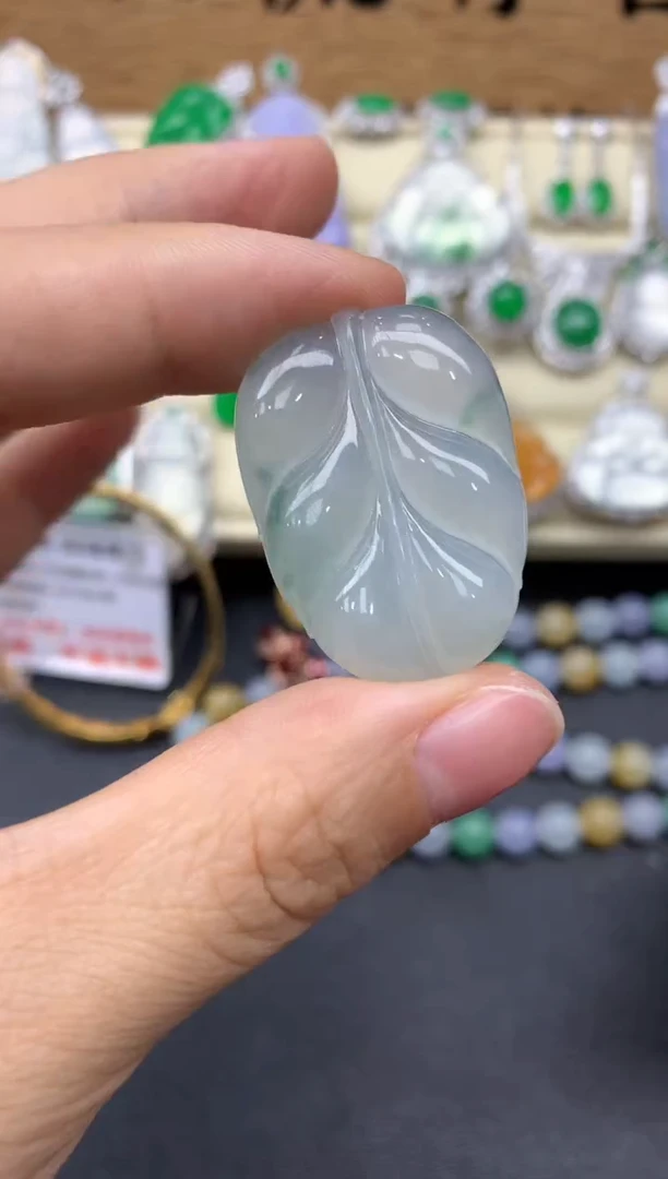 【闪购商品】翡翠颈饰未镶嵌275-多人
