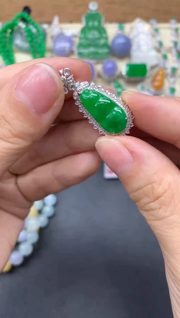 【闪购商品】翡翠颈饰18K金镶嵌485-多人