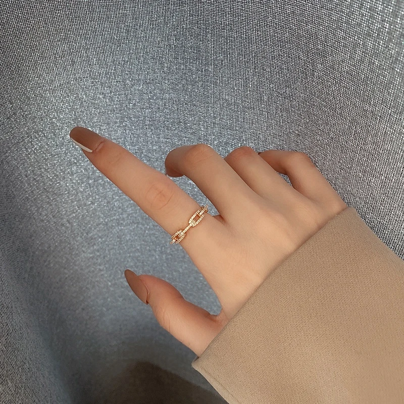 钛钢合成锆石戒指 链条环扣戒指女轻奢简约复古小众指环时尚饰品