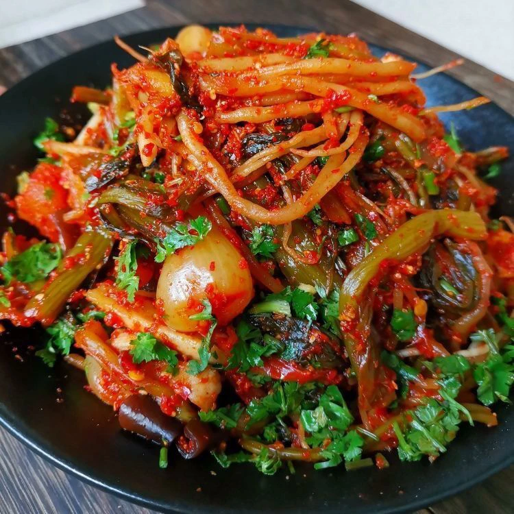 云南德宏勐嘎八宝腌菜傣味鲜腌菜云南酸菜开胃咸菜即食酸辣下饭