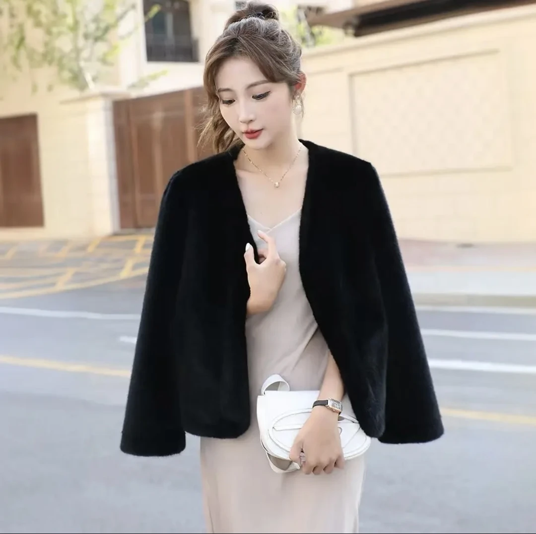 2024秋冬季小香风毛毛外套v领显瘦皮绒一体貂绒大衣简约气质女款