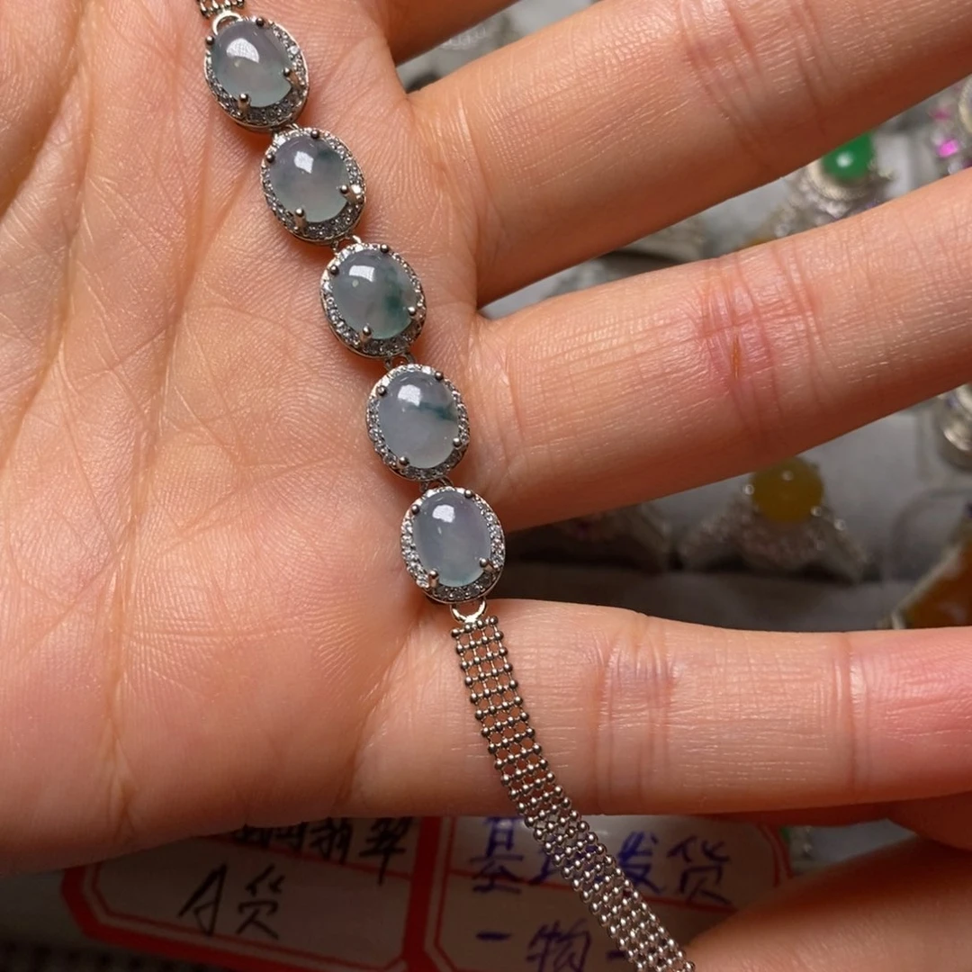 翡翠颈饰未镶嵌手链