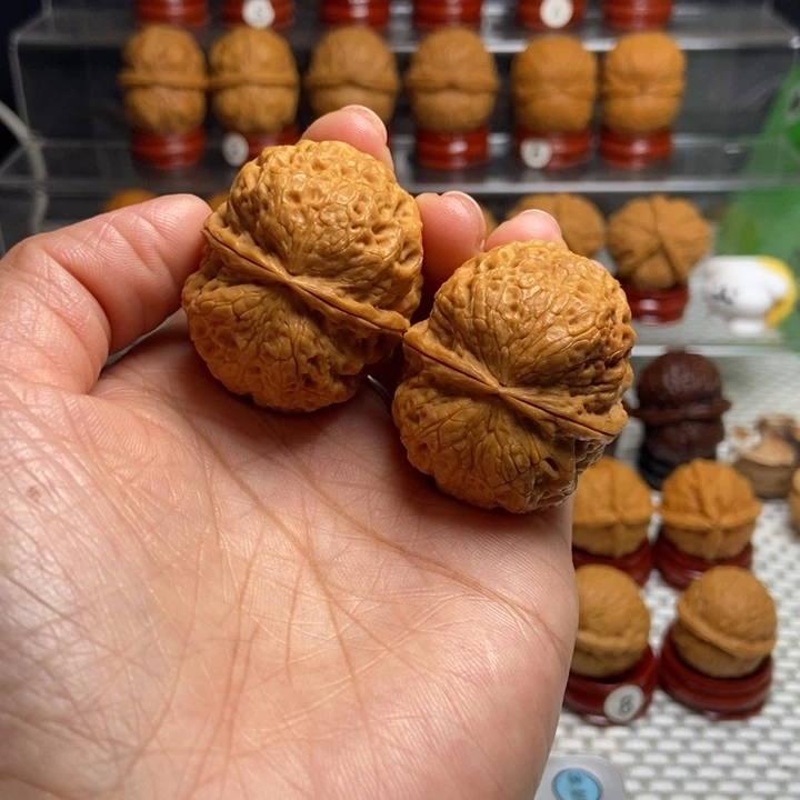 文玩核桃把件67虎头门墩