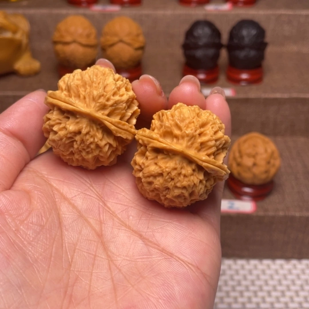 【闪购商品】文玩核桃把件李***◑25