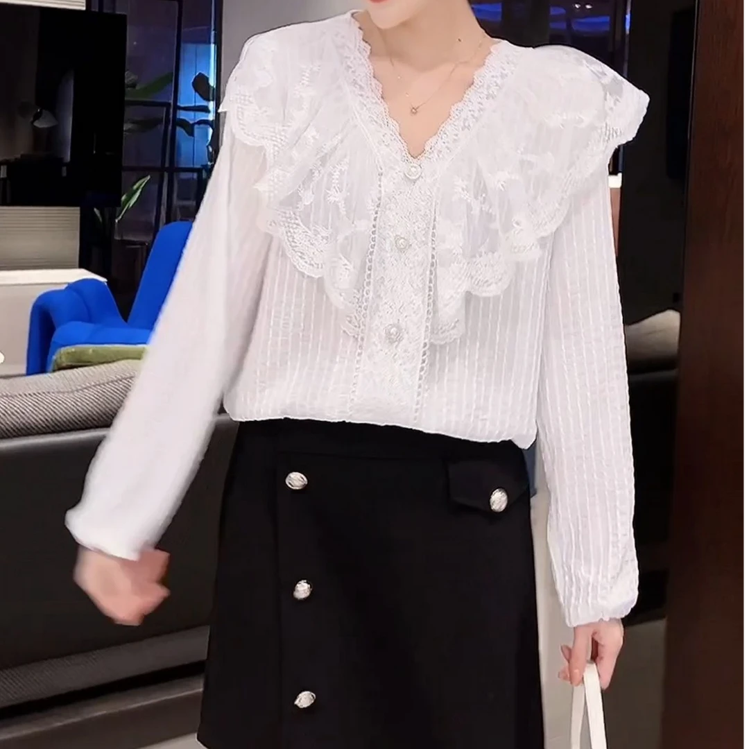 D015 法式甜美温柔蕾丝荷叶边V领长袖衬衫