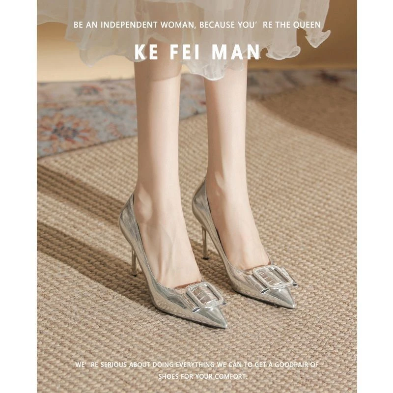 时尚单鞋2024春秋新款气质尖头漆皮高跟鞋方扣百搭通勤职业工作鞋