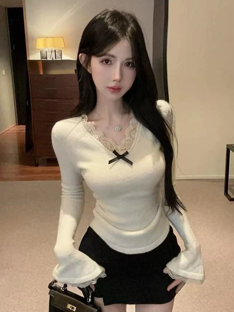 性感纯欲蕾丝蝴蝶结拼接V领长袖针织上衣女秋冬新款修身显瘦内搭