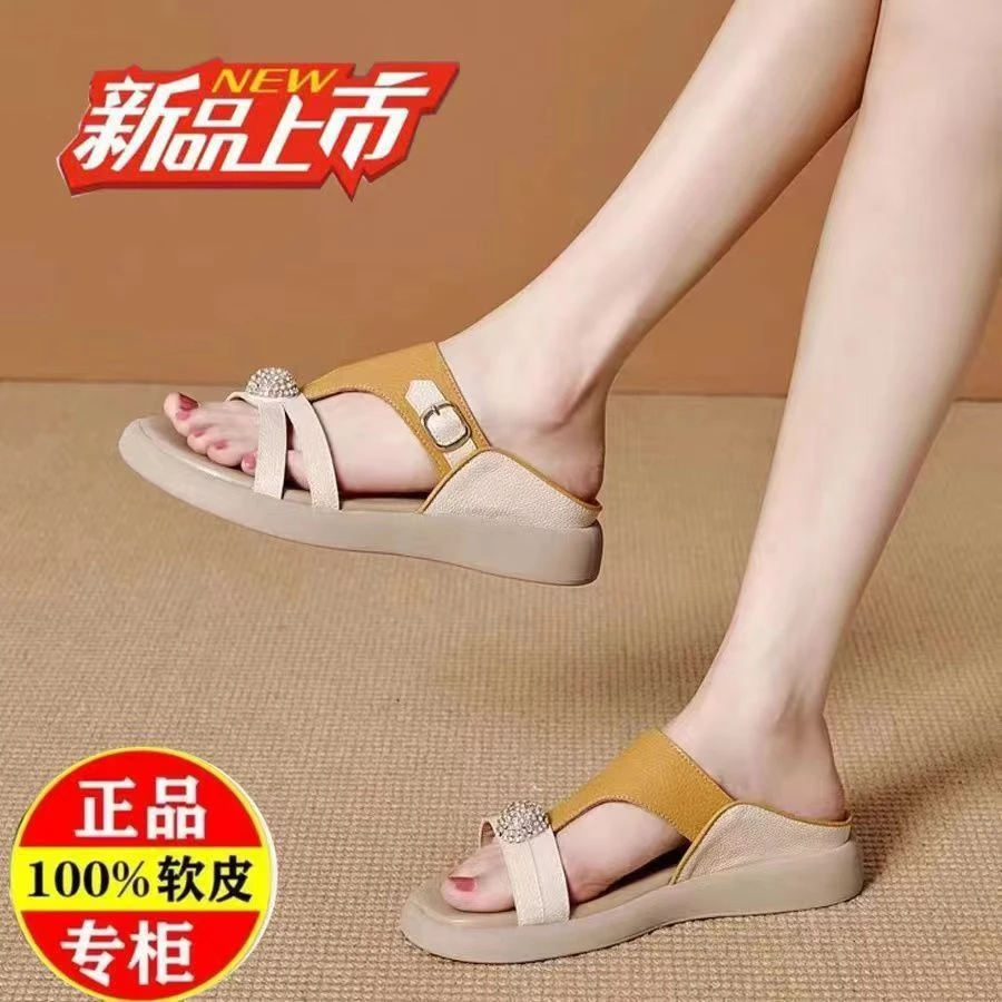 百搭拖鞋女2024夏季平底防滑时尚水钻轻便软皮软底外穿女士凉拖鞋