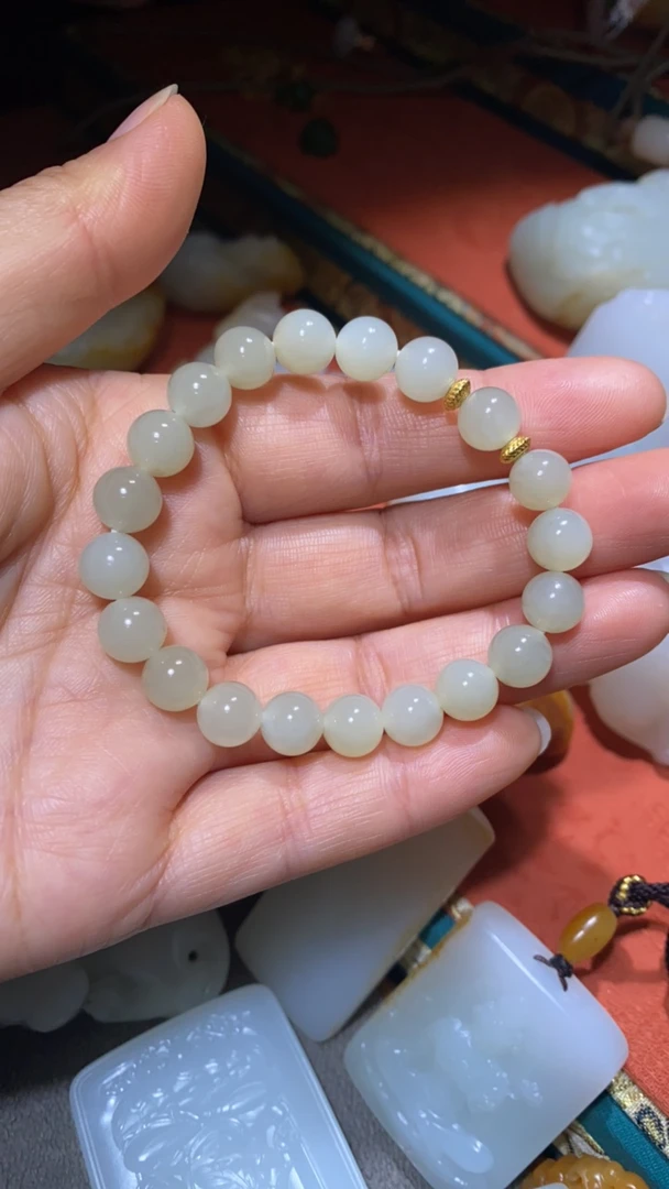 新疆和田玉雕刻圆珠手串时尚百搭款