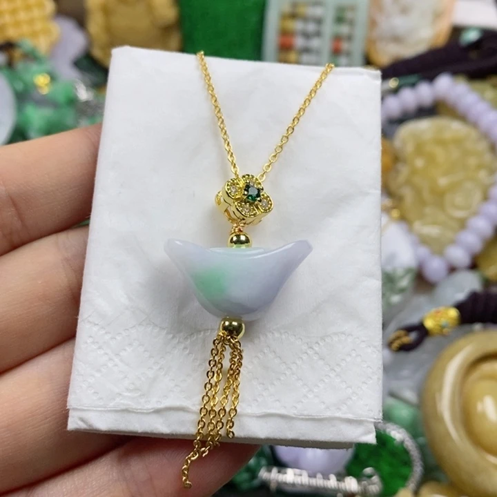 翡翠吊坠(赠链)未镶嵌微***A