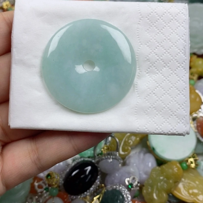 【闪购商品】翡翠颈饰未镶嵌