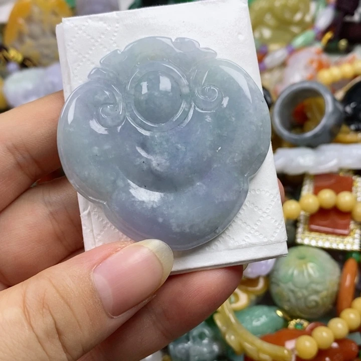 翡翠吊坠(赠链)未镶嵌