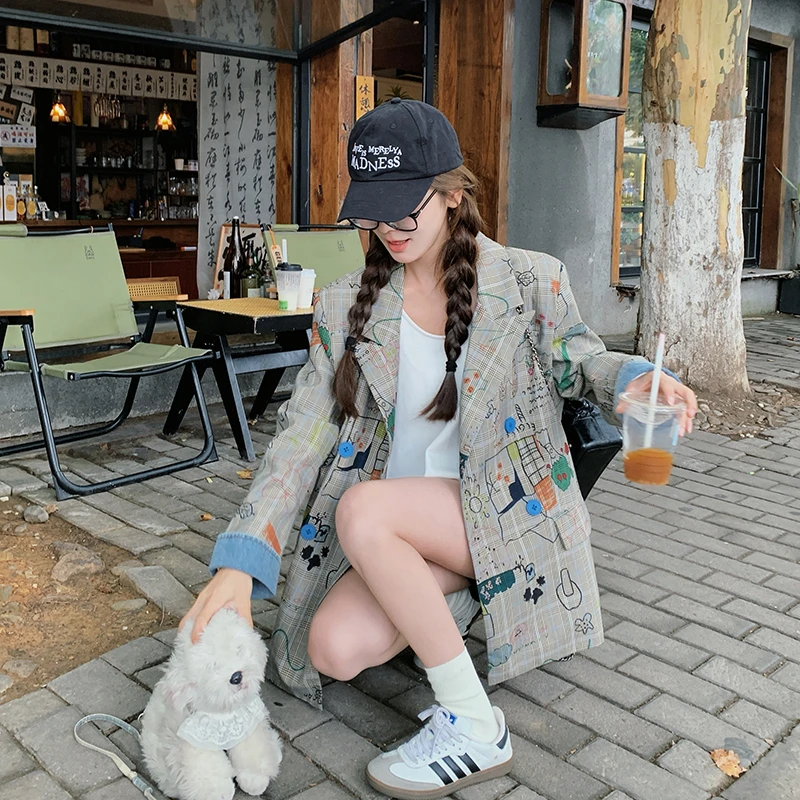 卡其色涂鸦西装外套女春秋季新款韩系时尚设计感气质休闲减龄西服