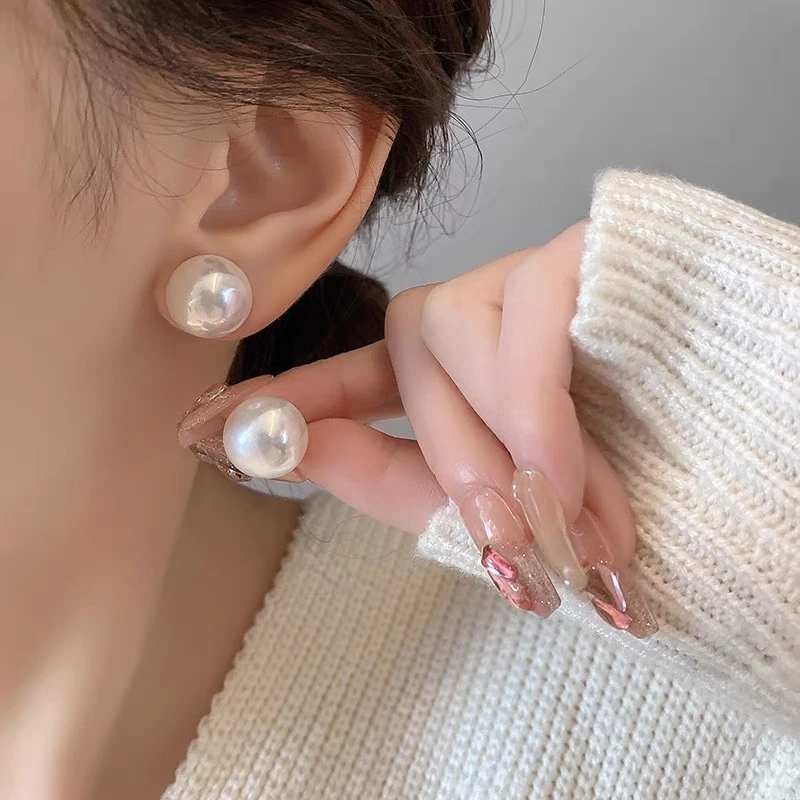 小众珠珠耳钉2023年新款通勤百搭耳环气质网红款