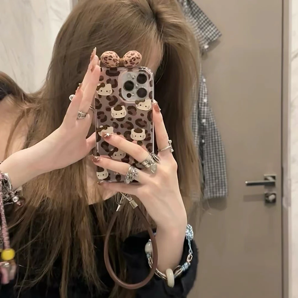 卡通可爱头顶蝴蝶结满屏豹纹kt猫适用iPhone15promax手机壳少女16