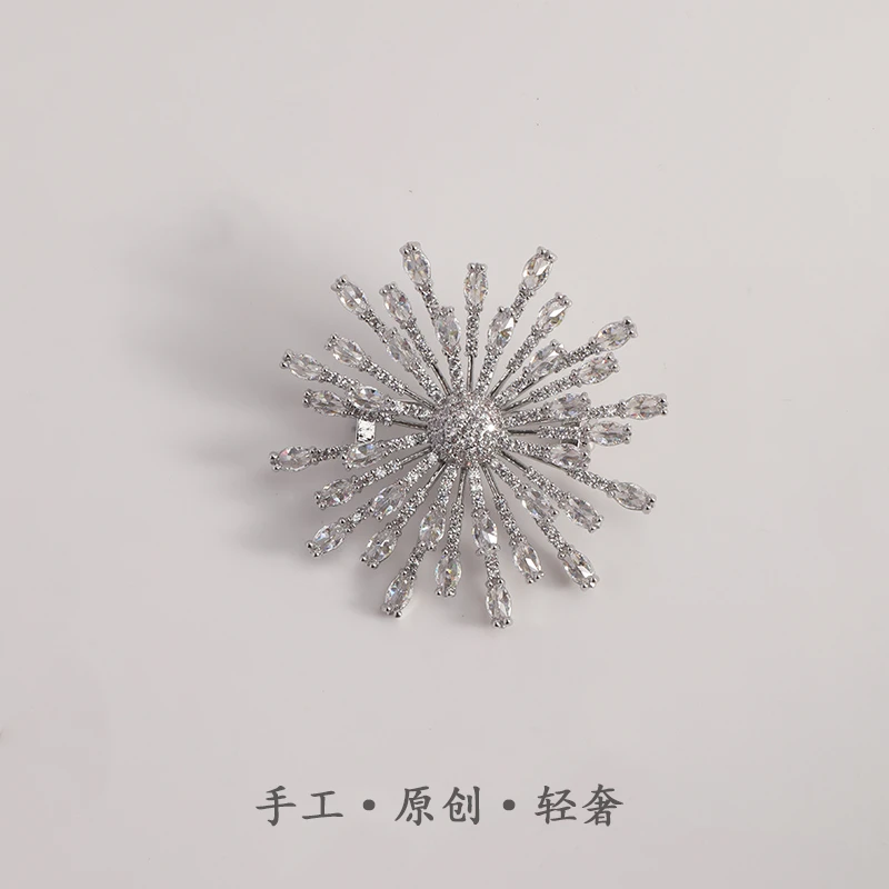 合金胸针 A903雪花胸针ins潮人高档奢华锆石西装别针配饰简约胸针