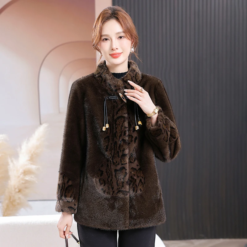 高档妈妈加厚保暖水貂绒大衣中式古风中老年冬装新款皮毛一体外套