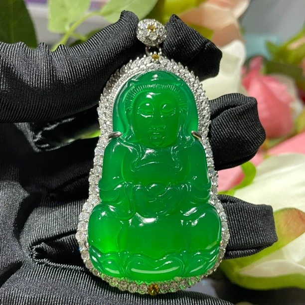 天然冰透臻品珍藏满绿冰阳绿玉髓大观音吊坠赠链