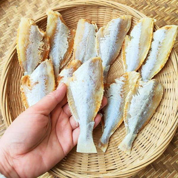 海南儋州新鲜晾晒咸鱼干渔民自家晾晒剥皮鱼扒皮鱼大目大眼鸡干货