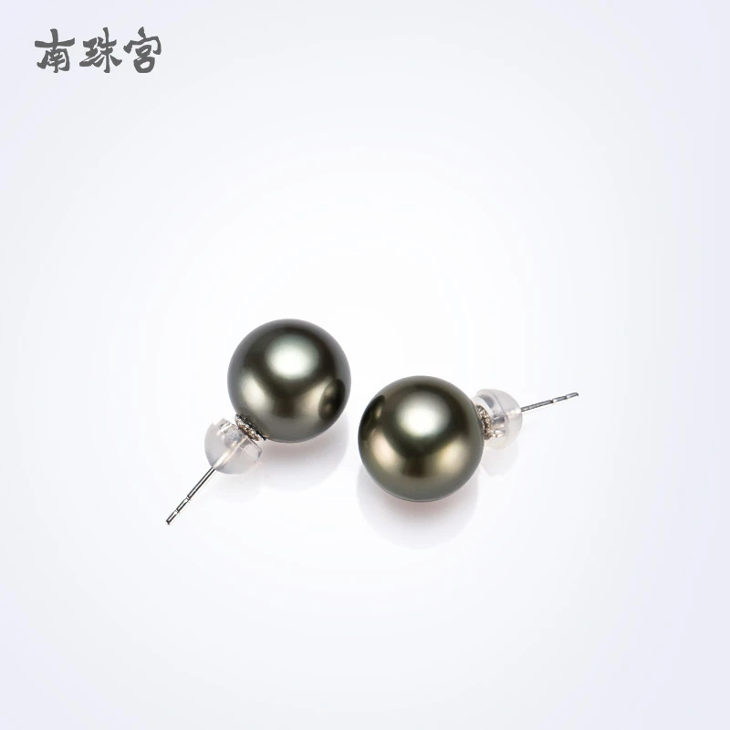 南珠宫暮歌18K金黑珍珠耳钉简约款经典精致E007KN