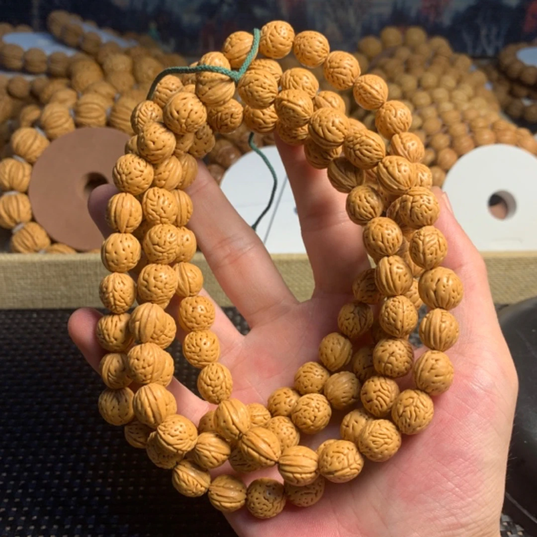 野生水滴形钱袋红皮奶油皮小金豆脖挂108颗文玩桃核