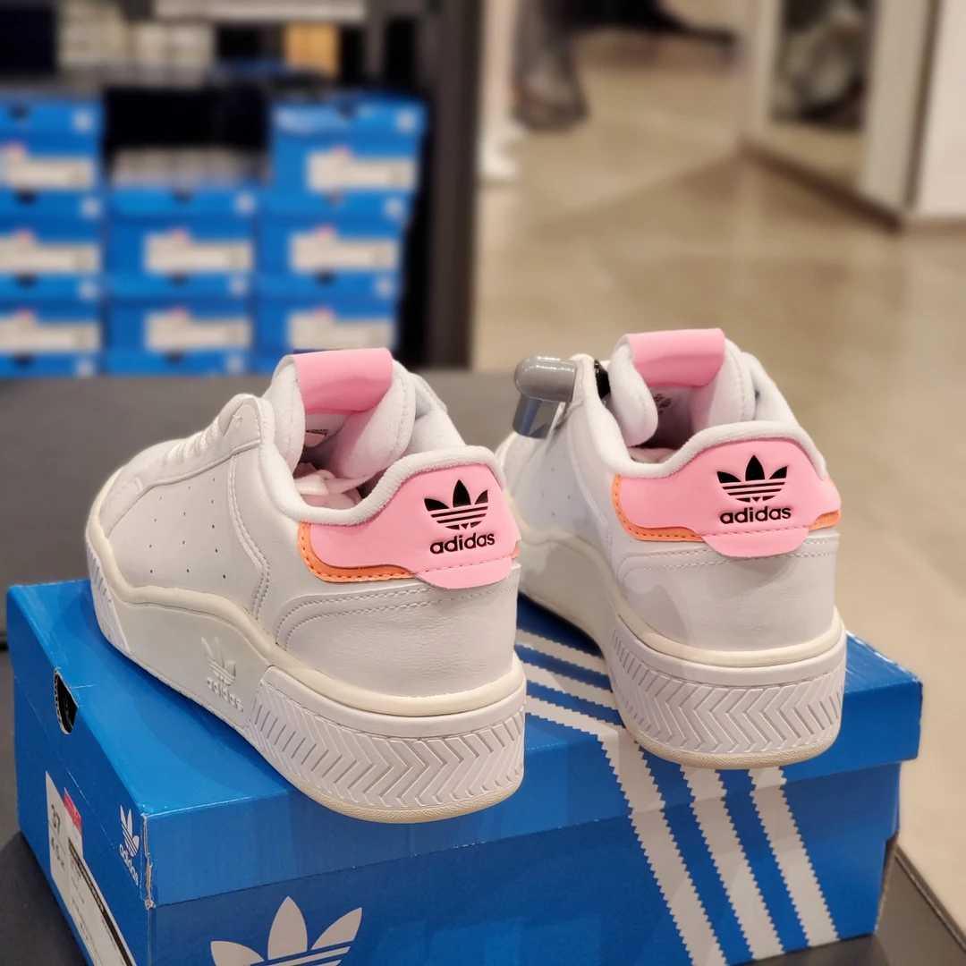 阿迪达斯ADIDAS三叶草新款女子透气运动厚底增高板鞋小白鞋GX1848