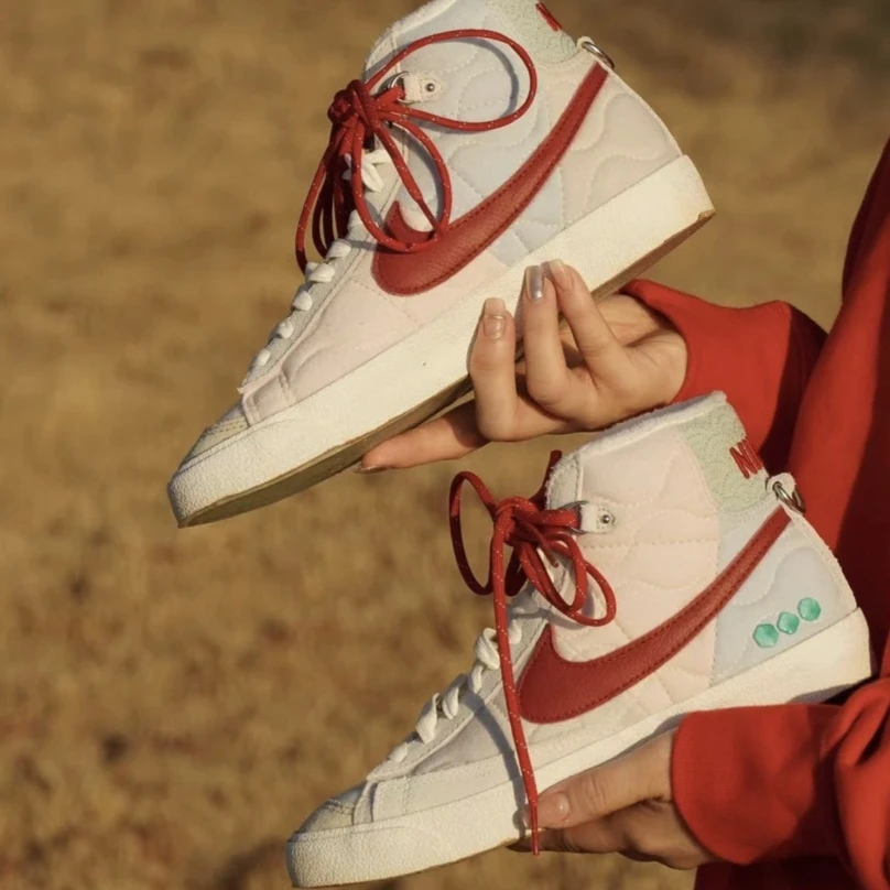 Nike耐克BLAZER女保暖时尚百搭白红复古低帮经典鞋子DQ5360-181