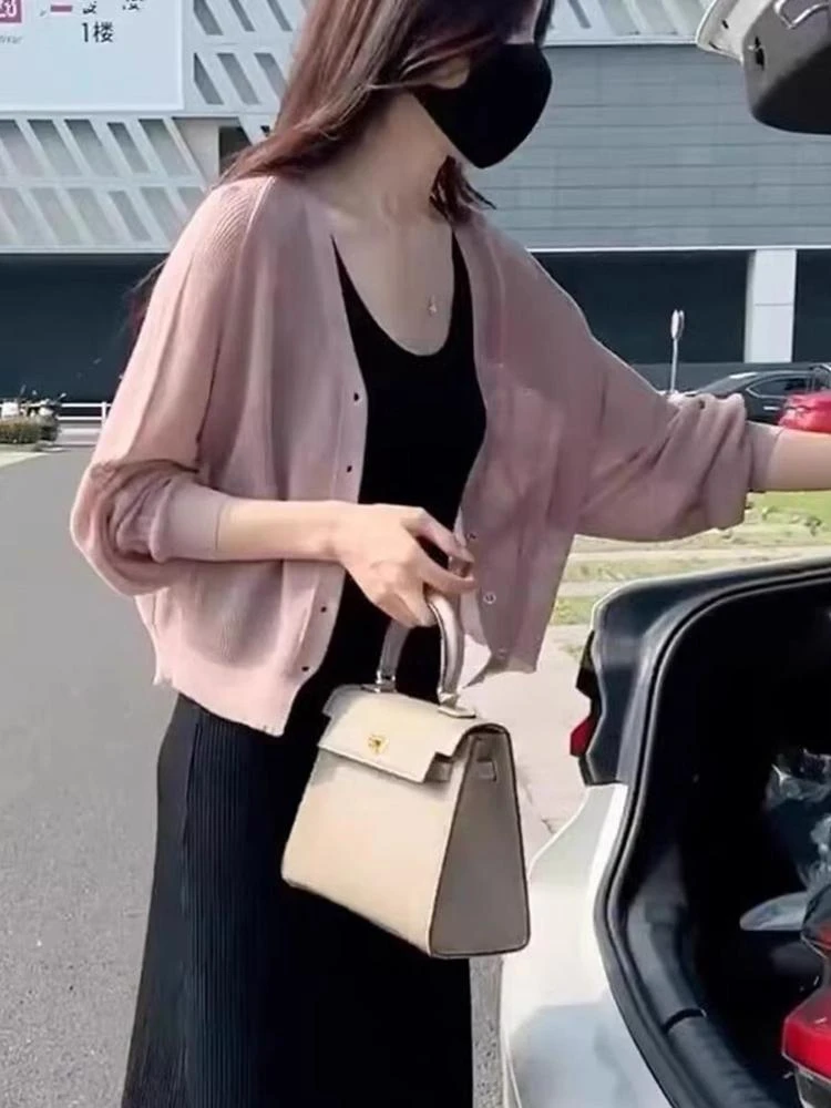 薄款针织防晒开衫女夏季外穿2025新款外搭披肩上衣宽松短款小外套